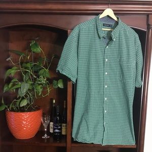 Men’s Nautica shirt